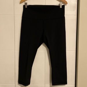 Lululemon Crop Leggings - Like New Condition